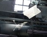 糸島市にて、日野プロフィアのフロントガラスリペアしました。