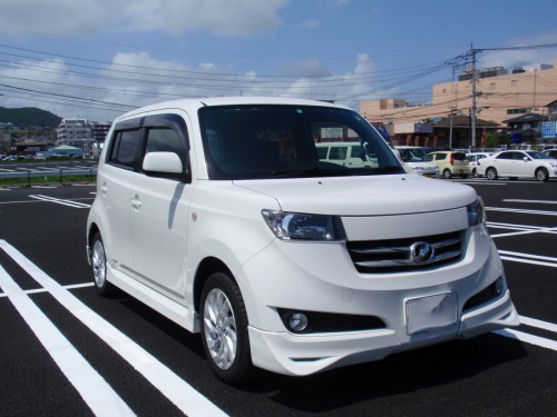 ダイハツエッセのフロントガラス交換しました～。