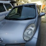 北九州市若松からマーチのフロントガラス交換に来ていただきました。