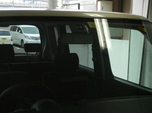 福岡市Ｙ様　ワゴンRのフロントガラス交換