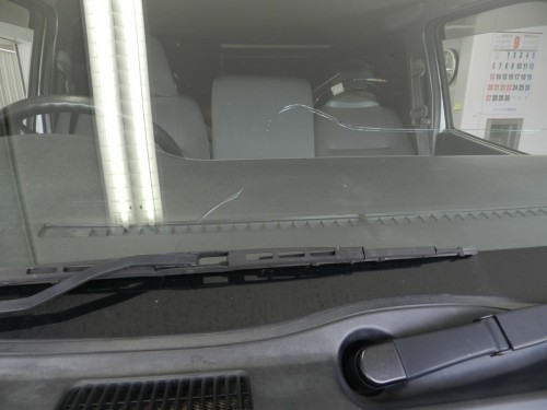 トヨタハイエースのフロントガラス交換　糸島市N様
