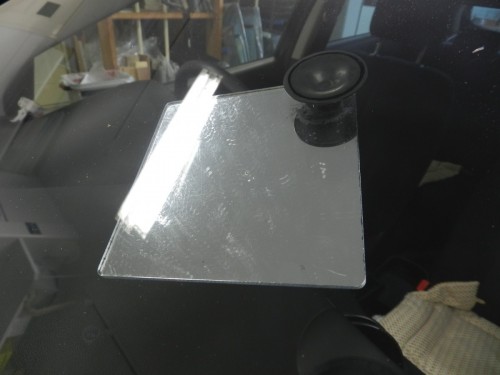 福岡県糸島市　Ｔ様 マツダデミオ フロントガラスリペア修理