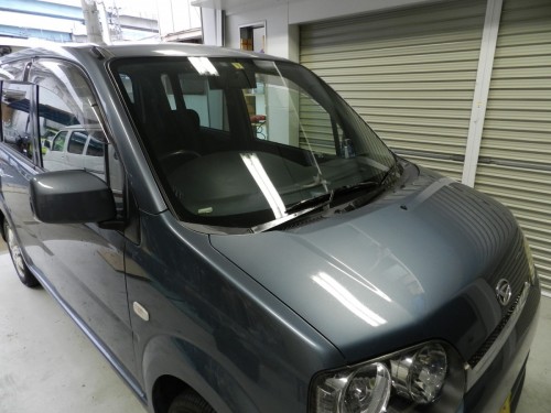 福岡市のR様　ダイハツムーブのフロントガラス交換