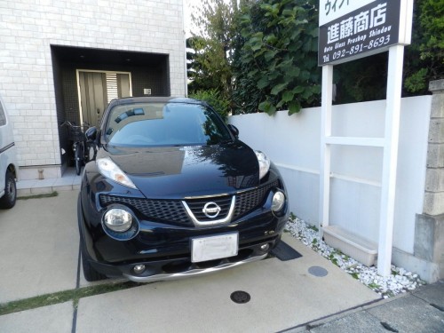 糸島市 O様 日産ジュークフロントガラス交換