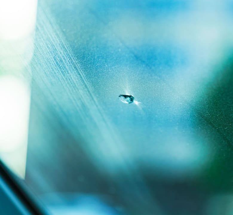 飛び石によるキズ